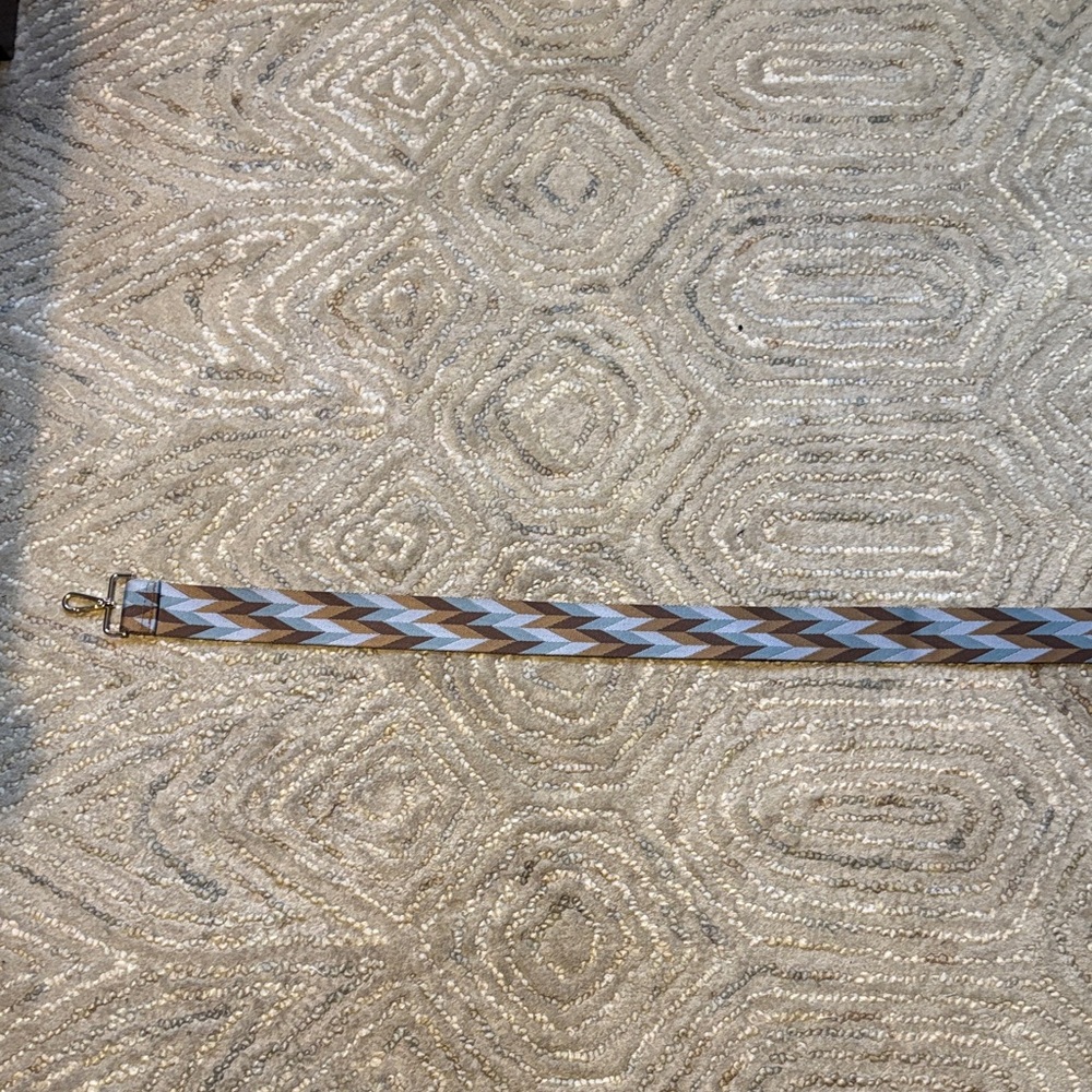 Geometric Pattern Bag Strap in Blue and Brown - Picture 8 of 9